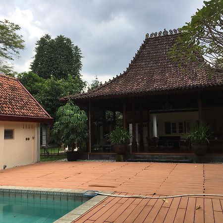 Omah Kertonegoro Hotel ยอกยาการ์ตา ภายนอก รูปภาพ