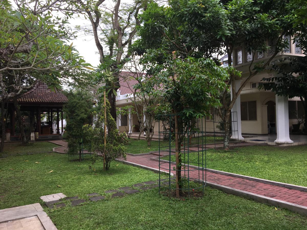 Omah Kertonegoro Hotel ยอกยาการ์ตา ภายนอก รูปภาพ